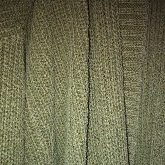 🟠 olive green american eagle cardigan - Picture 4 of 5